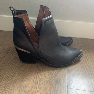 Jeffrey Campbell Cromwell Booties
